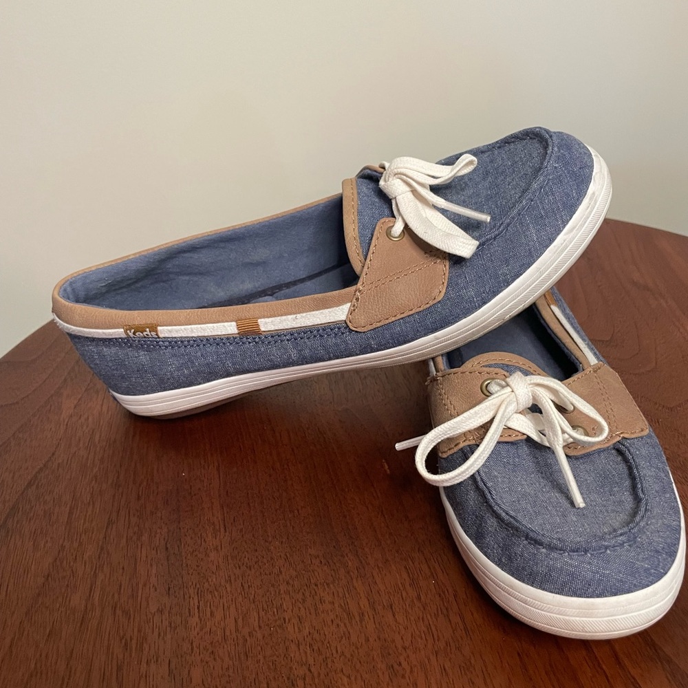 Keds Blue and Tan Flats with Nautical Style - Picture 2 of 10